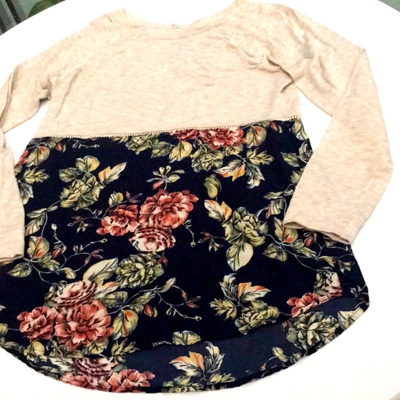 Potters Pot Floral Top - Picture 7 of 9